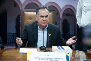 Recibe el Rector Jesús Madueña el Emplazamiento a Huelga 2025-2026 de parte del SUNTUAS; se compromete a atender el pliego petitorio y las prestaciones pendientes
