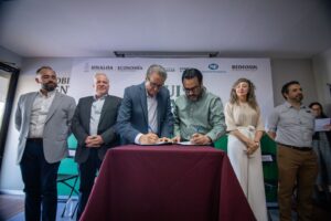 Juan de Dios Gámez firma acuerdo para dispersar 120 mdp en créditos de Impulso NAFIN