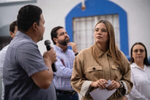 Presidenta Ana Miriam Ramos refrenda compromiso con el mejoramiento de calles en Valles del Sol