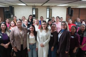 SEMUJERES e ICATSIN impulsan taller de liderazgo femenino para colaboradoras y así potenciar nuevas capacidades