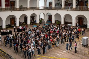 Culiacán vibra con el Mundialito: ciudadanos hacen fila desde temprano por boletos para Kevin AMF