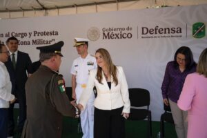 Alcaldesa Ana Miriam Ramos Villarreal participa en la toma de protesta del comandante de la Novena Zona Militar, General Julio César Islas Sánchez