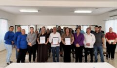 Impulsan COEPRISS y Ayuntamiento de Eldorado certificación sanitaria para fortalecer producción de moluscos bivalvos.
