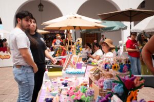 Impulsan el emprendimiento femenino con exitoso bazar en el Ayuntamiento de Culiacán