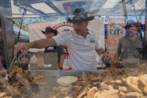 Feria del Chicharrón Estatal 2026 reúne a cientos de culiacanenses