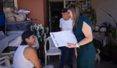 Entregan títulos de propiedad a familias del fraccionamiento Valle de Encino